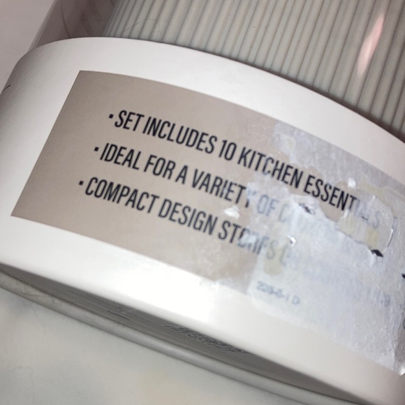 Silicone Utensil Set , comes with holding cup - tan and Black available NEW - Picture 2 of 3